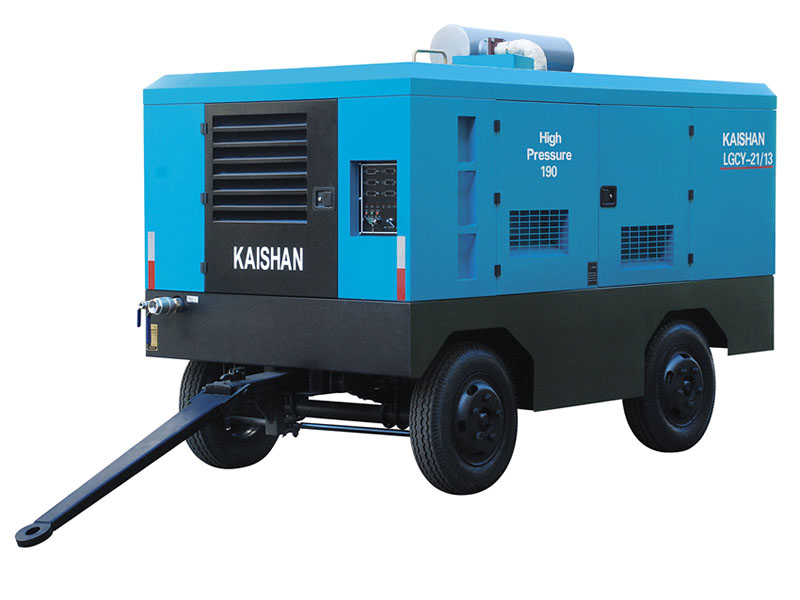 LG柴油系列螺桿空氣壓縮機(jī).jpg LG柴油系列螺桿空氣壓縮機(jī).jpg